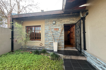 Pueyrredon 970, Merlo, San Antonio de Padua, 2 Habitaciones Habitaciones, ,3 BathroomsBathrooms,Casa,En Venta,Pueyrredon 970,1334