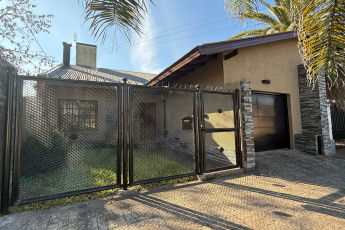 Pueyrredon 970, Merlo, San Antonio de Padua, 2 Habitaciones Habitaciones, ,3 BathroomsBathrooms,Casa,En Venta,Pueyrredon 970,1334