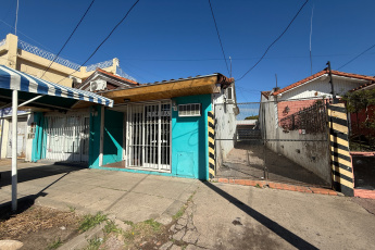 Noguera 1083, Merlo, San Antonio de Padua, 3 Habitaciones Habitaciones, ,3 BathroomsBathrooms,Casa con Local,En Venta,Noguera 1083,1341