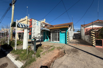 Noguera 1083, Merlo, San Antonio de Padua, 3 Habitaciones Habitaciones, ,3 BathroomsBathrooms,Casa con Local,En Venta,Noguera 1083,1341