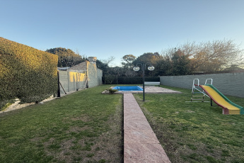 Centenario 853, Merlo, San Antonio de Padua, 3 Habitaciones Habitaciones, ,1 BañoBathrooms,Chalet,En Venta,Centenario 853,1348