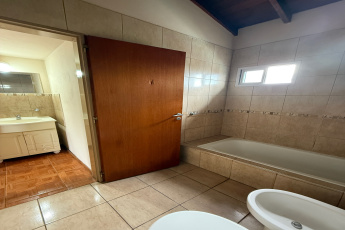 Santiago del estero 2040, Merlo, Merlo, 3 Habitaciones Habitaciones, ,3 BathroomsBathrooms,Casa,En Venta,Santiago del estero 2040,1373